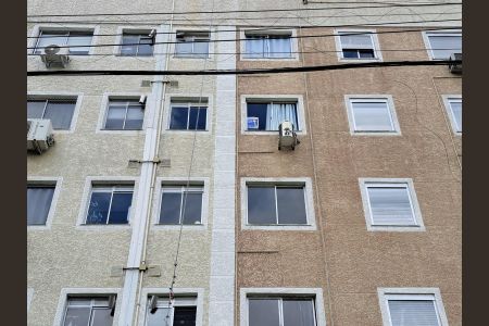 Apartamento para alugar com 46m², 2 quartos e 1 vaga Apartamento para alugar com 46m², 2 quartos e 1 vagaAdesivo na Janela