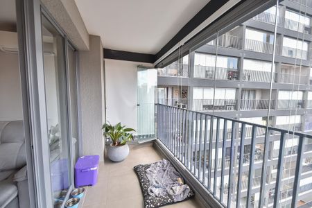 Apartamento à venda com 75m², 2 quartos e 1 vaga Apartamento à venda com 75m², 2 quartos e 1 vagaVaranda