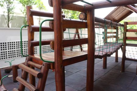 Apartamento para alugar com 70m², 2 quartos e 2 vagasÁrea comum - Playground