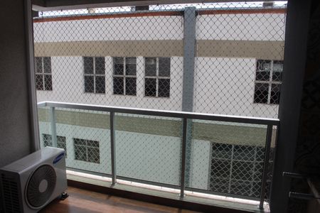 Apartamento para alugar com 70m², 2 quartos e 2 vagasVaranda