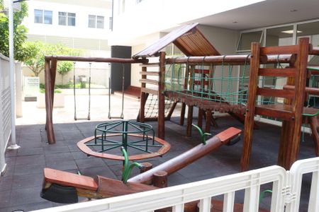 Apartamento para alugar com 70m², 2 quartos e 2 vagasÁrea comum - Playground