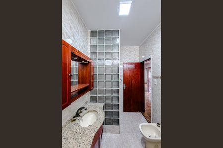 Casa para alugar com 283m², 3 quartos e 3 vagasBanheiro 2