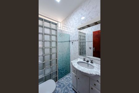 Casa para alugar com 283m², 3 quartos e 3 vagasBanheiro