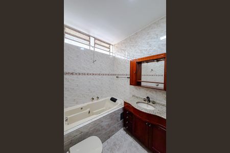 Casa para alugar com 283m², 3 quartos e 3 vagasBanheiro 2