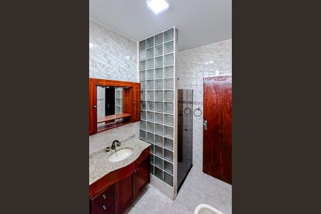 Casa para alugar com 283m², 3 quartos e 3 vagasBanheiro 2