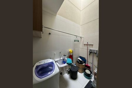 Casa à venda com 65m², 2 quartos e 1 vaga