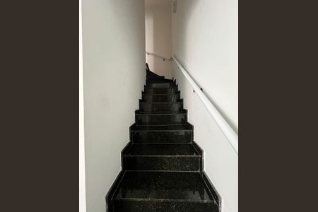 Casa à venda com 65m², 2 quartos e 1 vaga