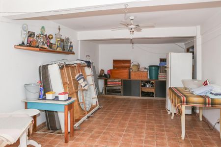 Casa à venda com 144m², 3 quartos e 2 vagasSalão e Área de Serviço