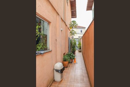 Casa à venda com 144m², 3 quartos e 2 vagasCorredor Externo