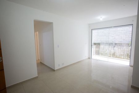 Sala de apartamento para alugar com 2 quartos, 58m² em Taquara, Rio de Janeiro