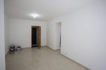 Sala de apartamento para alugar com 2 quartos, 58m² em Taquara, Rio de Janeiro