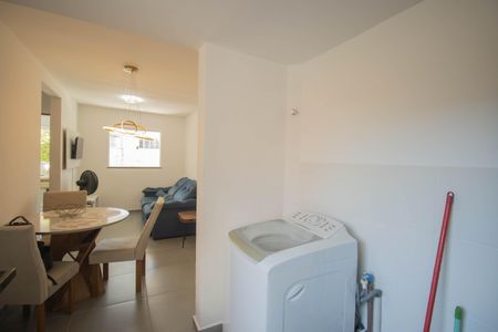 Apartamento para alugar com 50m², 2 quartos e 1 vaga Apartamento para alugar com 50m², 2 quartos e 1 vagaCozinha e Área de Serviço