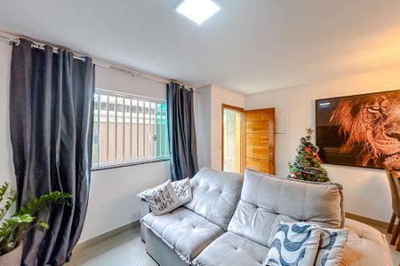 Casa de condomínio à venda com 116m², 2 quartos e 2 vagasSala