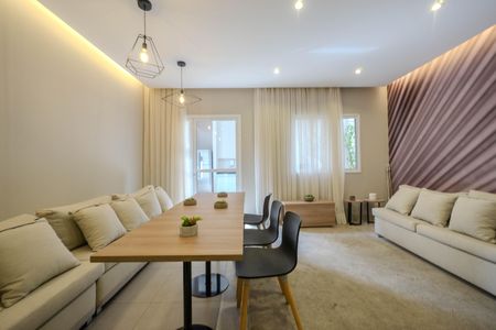 Apartamento à venda com 36m², 2 quartos e sem vaga Apartamento à venda com 36m², 2 quartos e sem vagaÁrea comum - Salão de festas