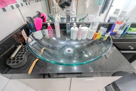 Apartamento à venda com 36m², 2 quartos e sem vaga Apartamento à venda com 36m², 2 quartos e sem vagaBanheiro