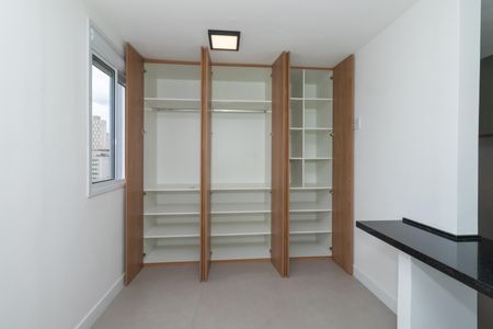 Apartamento à venda com 33m², 1 quarto e sem vagaSala