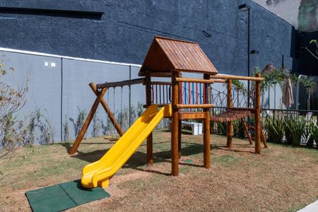 Apartamento à venda com 33m², 1 quarto e sem vagaÁrea comum - Playground