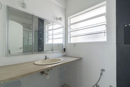 Apartamento à venda com 70m², 2 quartos e 1 vagaBanheiro 