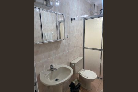 Banheiro de apartamento para alugar com 1 quarto, 75m² em Cidade Ocian, Praia Grande