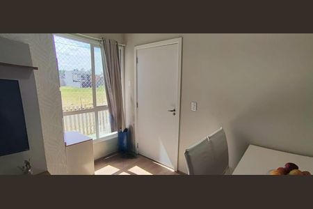 Sala de apartamento à venda com 2 quartos, 44m² em Estância Velha, Canoas