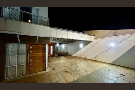 Casa à venda com 121m², 3 quartos e 3 vagasÁrea externa