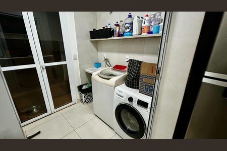 Casa à venda com 121m², 3 quartos e 3 vagasÁrea de serviço