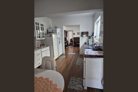 Casa à venda com 200m², 3 quartos e 2 vagas Casa à venda com 200m², 3 quartos e 2 vagasFoto 06