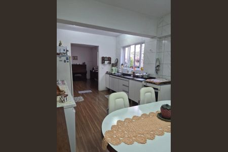 Casa à venda com 200m², 3 quartos e 2 vagas Casa à venda com 200m², 3 quartos e 2 vagasFoto 09