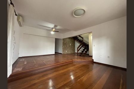 Casa à venda com 6 quartos, 486m² em Partenon, Porto Alegre