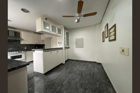 Casa à venda com 6 quartos, 486m² em Partenon, Porto Alegre