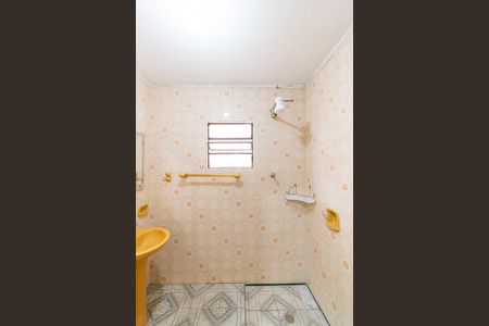 Banheiro de casa para alugar com 1 quarto, 28m² em Vila Tolstoi, São Paulo