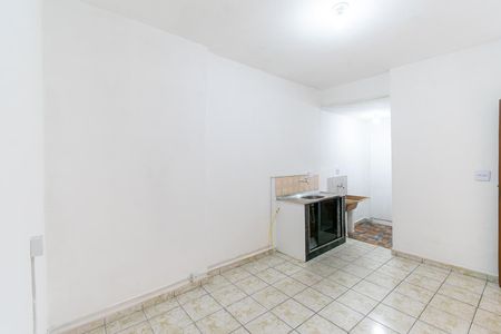 Cozinha de casa para alugar com 1 quarto, 28m² em Vila Tolstoi, São Paulo