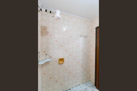 Banheiro de casa para alugar com 1 quarto, 28m² em Vila Tolstoi, São Paulo