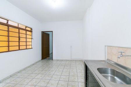 Cozinha de casa para alugar com 1 quarto, 28m² em Vila Tolstoi, São Paulo
