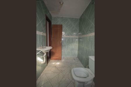 Casa para alugar com 135m², 2 quartos e 3 vagasBanheiro da Suíte 1