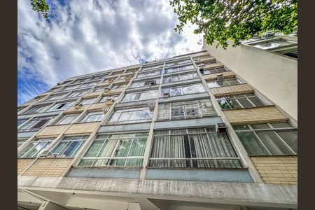 Apartamento para alugar com 64m², 2 quartos e 1 vaga