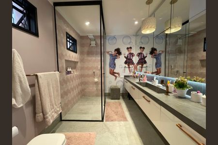 Casa à venda com 308m², 3 quartos e 2 vagas Casa à venda com 308m², 3 quartos e 2 vagasBanheiro da Suíte 3