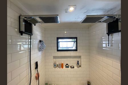 Casa à venda com 308m², 3 quartos e 2 vagas Casa à venda com 308m², 3 quartos e 2 vagasBanheiro da Suíte 1