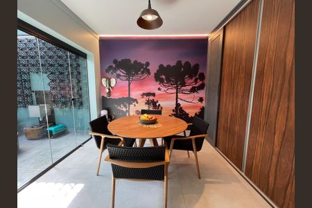 Casa à venda com 308m², 3 quartos e 2 vagas Casa à venda com 308m², 3 quartos e 2 vagasCozinha