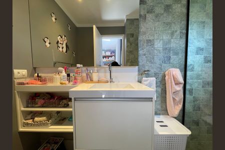 Casa à venda com 308m², 3 quartos e 2 vagas Casa à venda com 308m², 3 quartos e 2 vagasBanheiro da Suíte 2