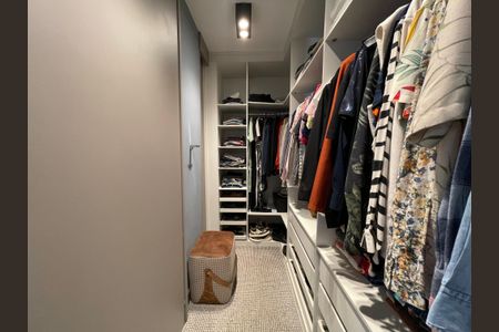 Casa à venda com 308m², 3 quartos e 2 vagas Casa à venda com 308m², 3 quartos e 2 vagasCloset da suíte 1