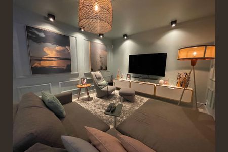 Casa à venda com 308m², 3 quartos e 2 vagas Casa à venda com 308m², 3 quartos e 2 vagasSala