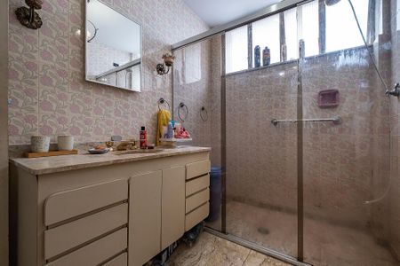 Apartamento à venda com 258m², 4 quartos e 2 vagasBanheiro