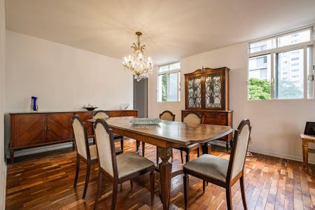 Apartamento à venda com 258m², 4 quartos e 2 vagasSala