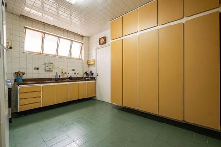 Apartamento à venda com 258m², 4 quartos e 2 vagasCozinha 