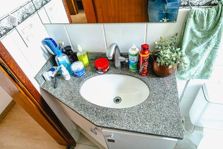 Apartamento à venda com 50m², 2 quartos e 1 vaga Apartamento à venda com 50m², 2 quartos e 1 vagaBanheiro