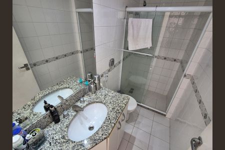Casa de condomínio para alugar com 130m², 4 quartos e 1 vaga Casa de condomínio para alugar com 130m², 4 quartos e 1 vagaSuíte