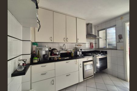 Casa de condomínio para alugar com 130m², 4 quartos e 1 vaga Casa de condomínio para alugar com 130m², 4 quartos e 1 vagaCozinha