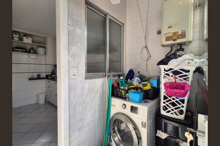 Casa de condomínio para alugar com 130m², 4 quartos e 1 vaga Casa de condomínio para alugar com 130m², 4 quartos e 1 vagaÁrea de Serviço