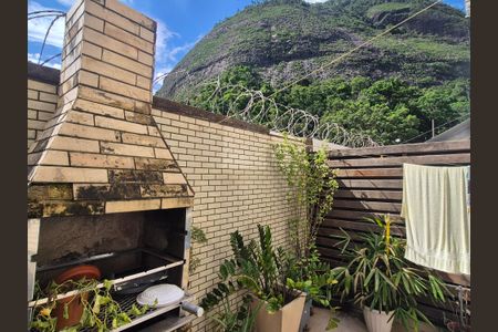 Casa de condomínio para alugar com 130m², 4 quartos e 1 vaga Casa de condomínio para alugar com 130m², 4 quartos e 1 vagaÁrea externa